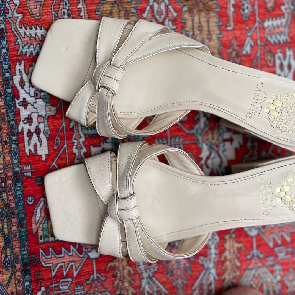 Vince Camuto Cream Knot-Front Leather Mules